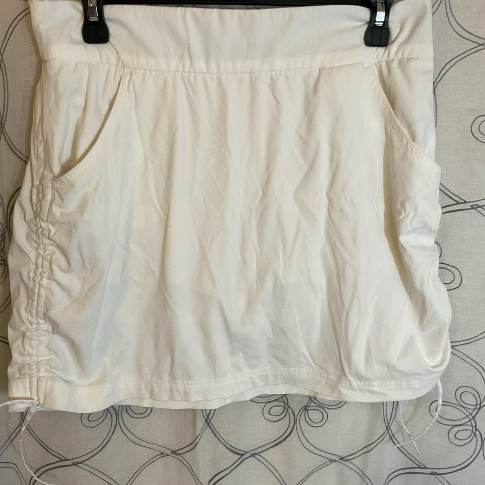 Women's Columbia White Casual Skort‎ Ruched Sides Pockets Size Medium